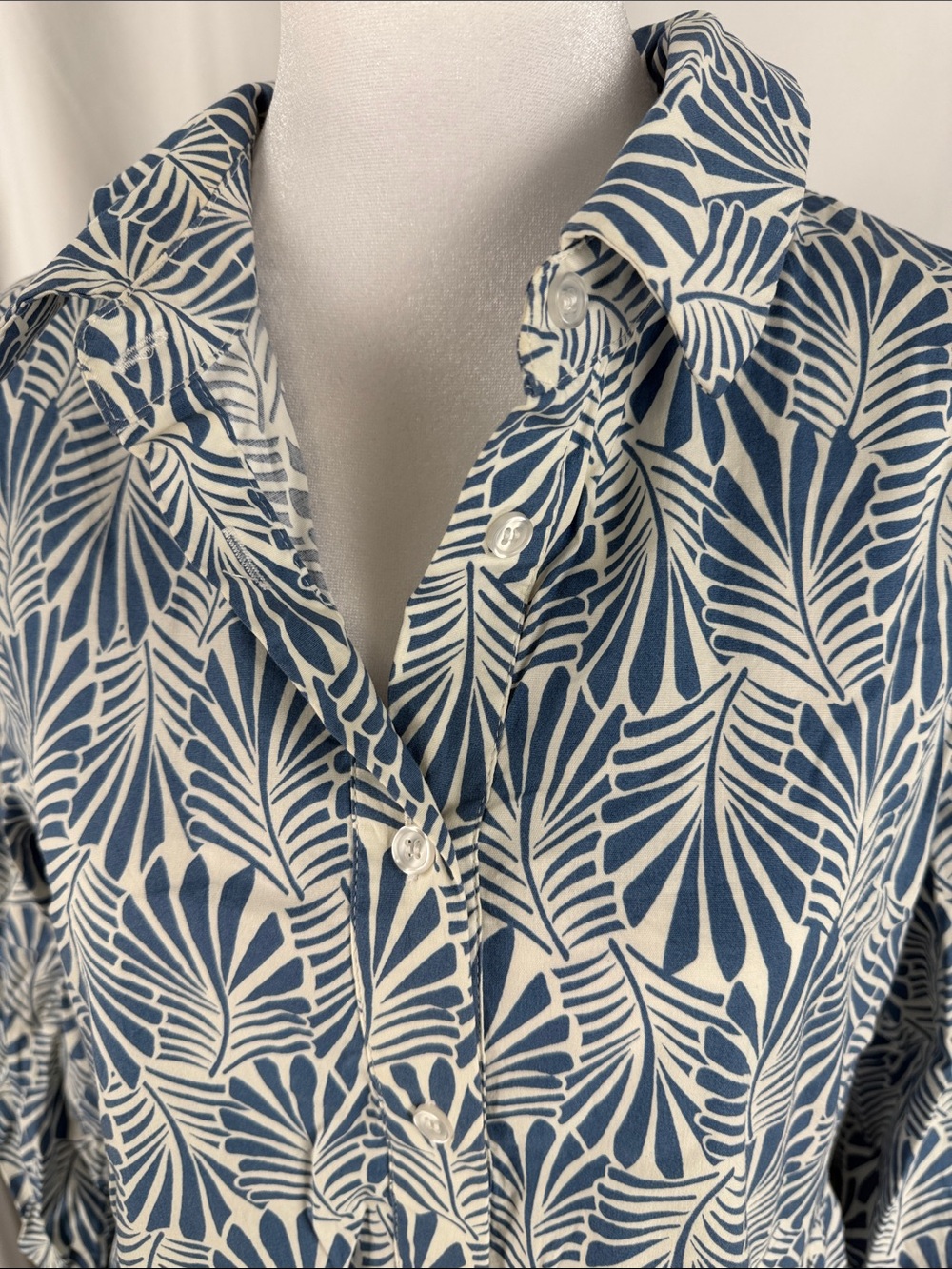 Rachel Zoe Blue and White Leaf-Print Tiered Long-Sleeve Dress - Picture 3 of 11
